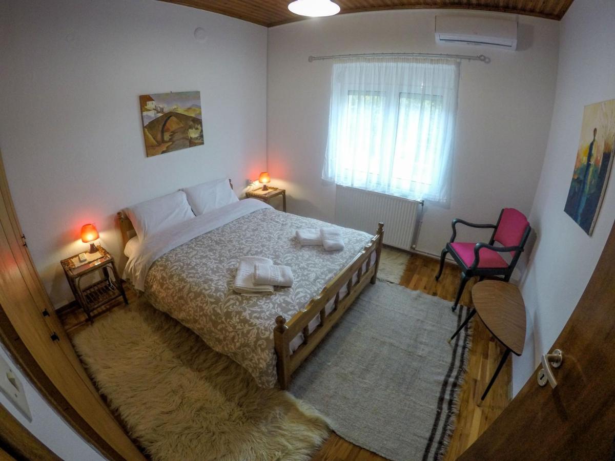 Breathtaking Lake View Cottage With A Fireplace Next To Ioannina City! Exterior photo